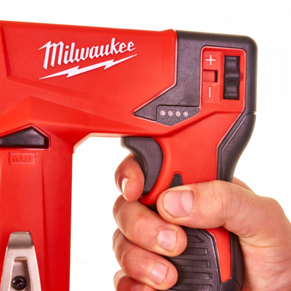 Grapadora Milwaukee Subcompacta M12 - Imagen 4