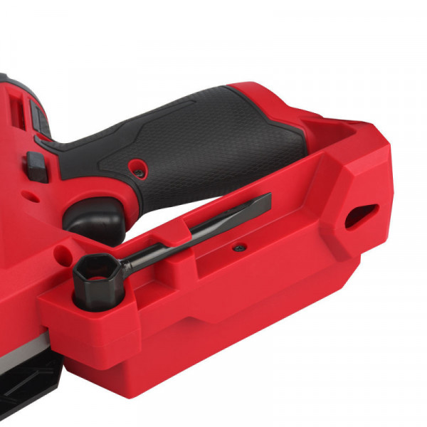 Sierra de poda HATCHET Milwaukee M12 FHS-602X con baterías de 6 Ah - Imagen 6