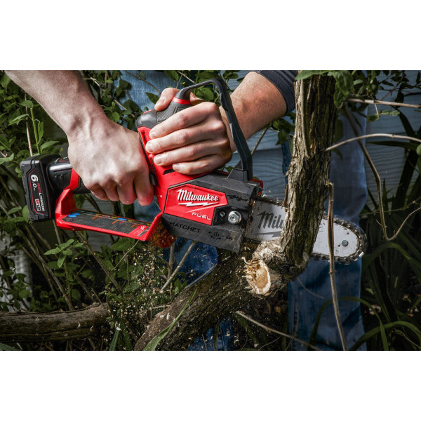 Sierra de poda HATCHET Milwaukee M12 FHS-602X con baterías de 6 Ah - Imagen 9
